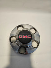 GMC hub cover C1613/8030-GMC GMC C1500, Van, Yukon Chrome Center Cap 46249